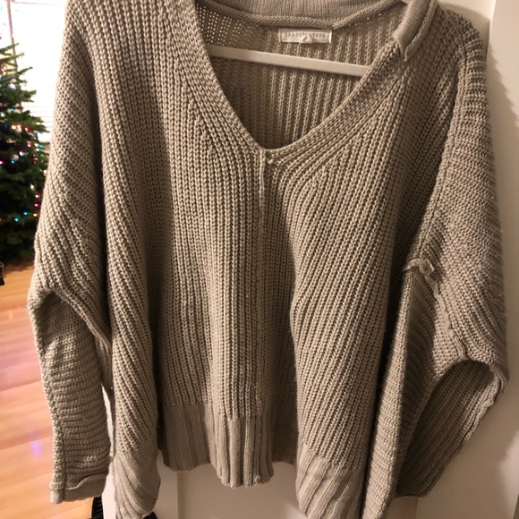 Grey/tan loose fitting knit sweater - Picture 2 of 3